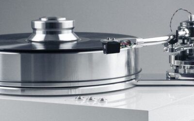 Project Signature 10 Turntable