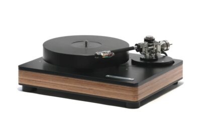 Art Systemdek Revolution Record Player 01