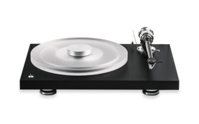 Pro-Ject Debut Reference 10 Turntable